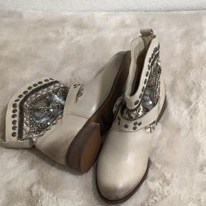 🆕 LAUGHTY MONKEY Beaded Buckle Distressed Leather Booties Slip On Low Heel